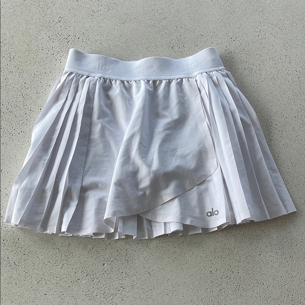 ALO Yoga Women's White Pleated Skirt